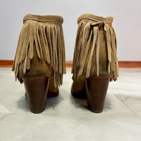 Frye Llana Fringe Boots Suede Leather Size 7.5 Tan Ankle Booties - Picture 5 of 7
